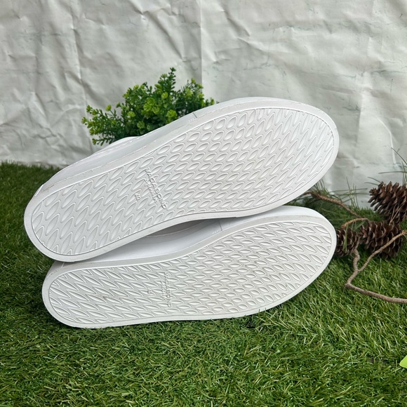 VAGABOND
ZOE PLATFORM SNEAKERS size 40 US 10 NEW
$140
White leather - Picture 17 of 17